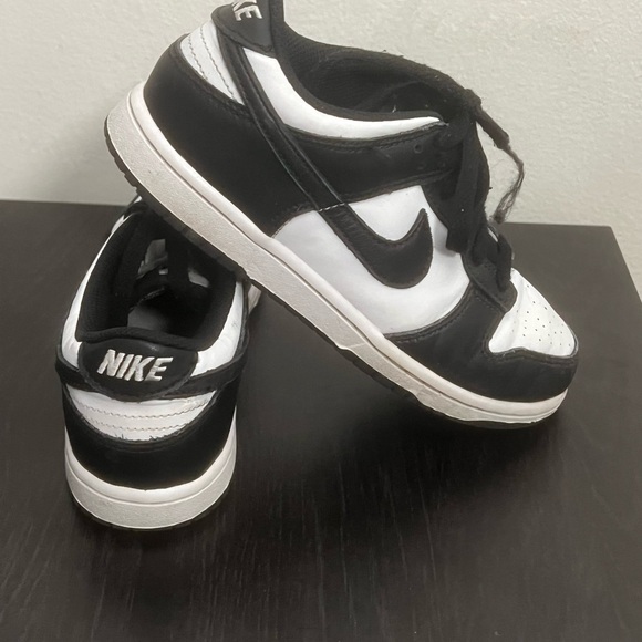 Nike Dunk Low Panda Classic Black and White Athletic Shoes - Little Kid Size 2.5 - Picture 3 of 3